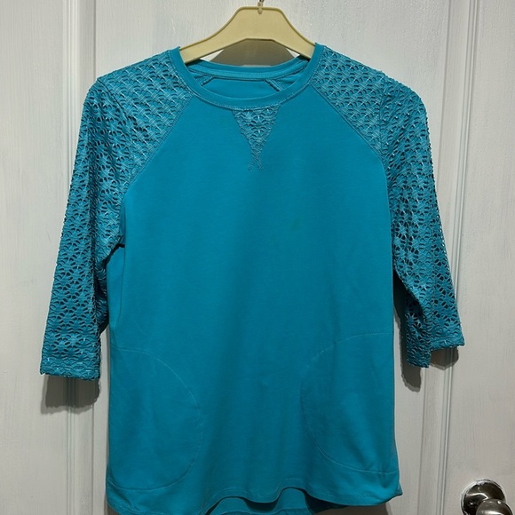 D & Co Tops - D & Co. active shirt
